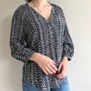 BLACK AND GREY BLOUSE SNAKESKIN PATTERN